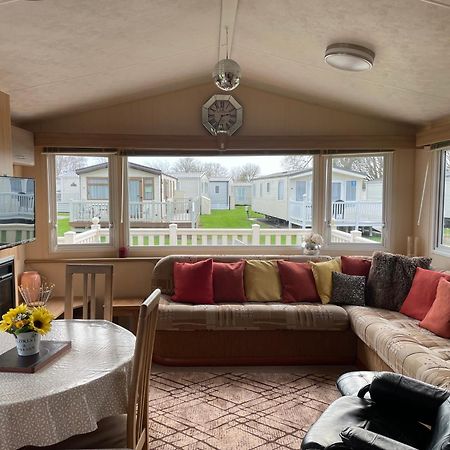 Cosy 3 Bedroom Caravan, Южен Сърни Екстериор снимка